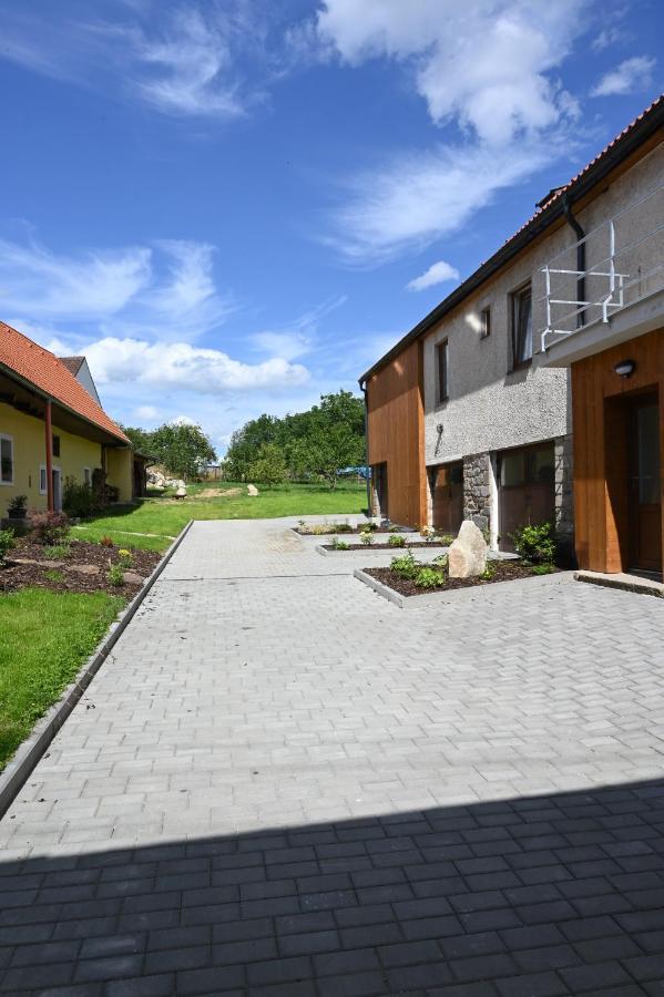 Penzion Mezi řádky Jindřichŭv Hradec Esterno foto